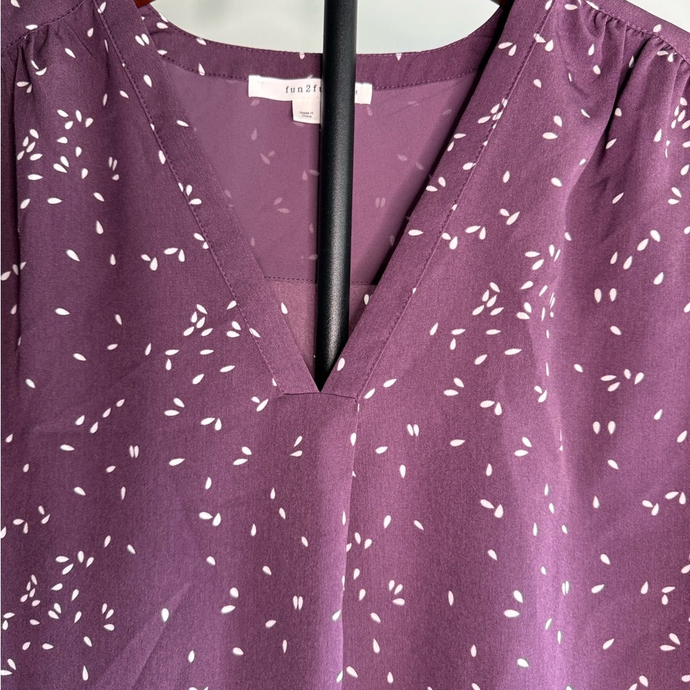 Fun 2 Fun Purple V-Neck Women's Top - Picture 3 of 6